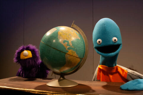 (Happy Puppet Hour, 2019)